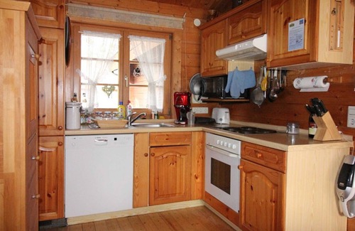 Hayingen House | Family-Friendly Retreat at Ferienpark Lauterdörfle