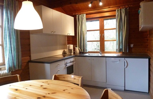 Hayingen House | Family-Friendly Retreat at Ferienpark Lauterdörfle 6