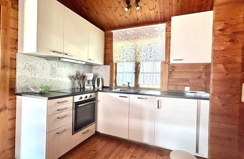 Hayingen House | Cozy Holzblockhaus with Ocean View in Ferienpark Lauterdörfle