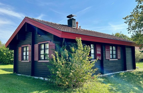 Hayingen House | Cozy Holzblockhaus with Ocean View in Ferienpark Lauterdörfle