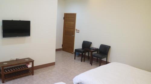 Luye House | Guest Favorite: Lu Ding Ji B&B with 9/10 Rating