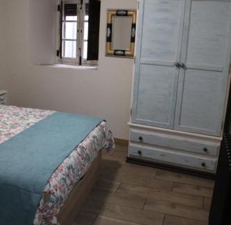 Molinaseca House | Family-Friendly Lua Bierzo: Rated 9/10 with Kitchen Access