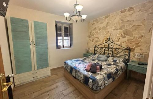 Molinaseca House | Family-Friendly Lua Bierzo: Rated 9/10 with Kitchen Access