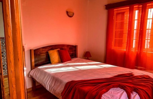 Biscoitos Apartment | Cozy Luana House: Family-Friendly Retreat with Great Reviews