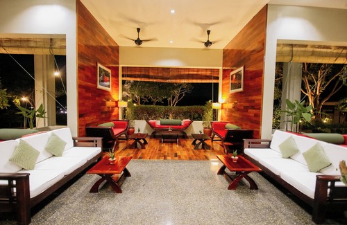 Luang Prabang Resort | Discover Luang Prabang View Hotel: 4-Star Family Retreat