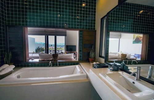 Luang Prabang Resort | Discover Luang Prabang View Hotel: 4-Star Family Retreat
