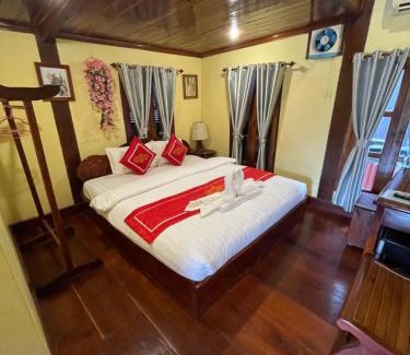Luang Prabang Hotel | Experience Oceanfront Comfort at Ouis NamKhan Place House