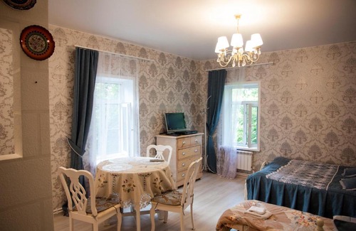 Kostroma House | Relax at Lubas Apartment with Monastery & Ocean Views