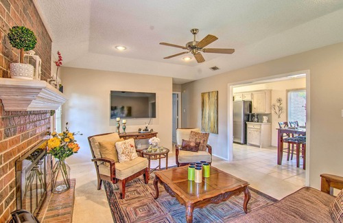 Lubbock Cottage | Family-Friendly Lubbock Home with Deck, Near Texas Tech
