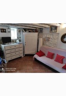 Cres House | Discover Lubenice-Rodinis Room: Ocean View & Pet Friendly