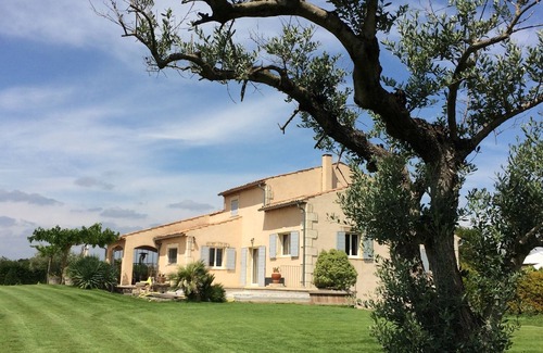 Cavaillon House | Enchanting Luberon Provencal House with Private Pool