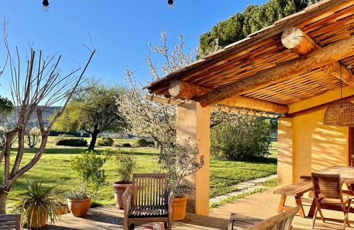 Cereste House | LUBERON Domaine de la Bastidonne in CERESTE: Mas de L'olivier