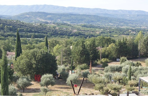 Saint-Saturnin-les-Apt House | Tranquil Luberon Gîte with Ocean View & Private Pool