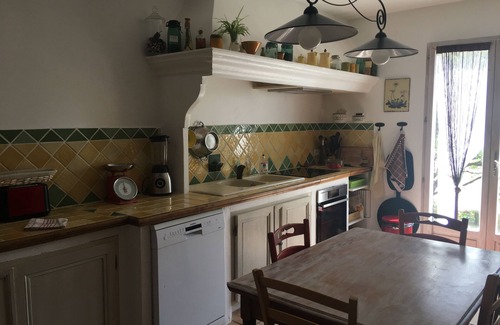 Pertuis House | Idyllic Luberon Park House with Private Pool and Ocean View