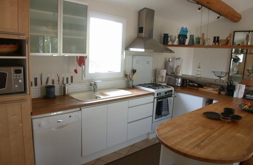 Croagnes Villa | Relaxing Luberon Villa with Heated Pool & Cozy Cabane