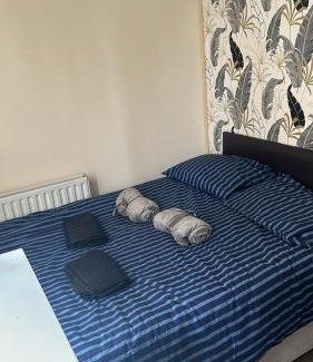 The Liberties House | Discover Roy's House: A Unique Stay Awaits You