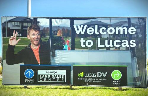 Lucas House | Welcoming Lucas One: Pet-Friendly 2-Bedroom Retreat