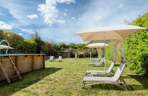 Diecimo Bed & Breakfast | Oceanfront Retreat at Lucca Franco's Villa - Rated 9/10