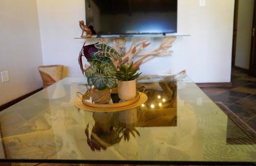 Weipe House | Relax at Lucca House: Family-Friendly with Pool & Breakfast