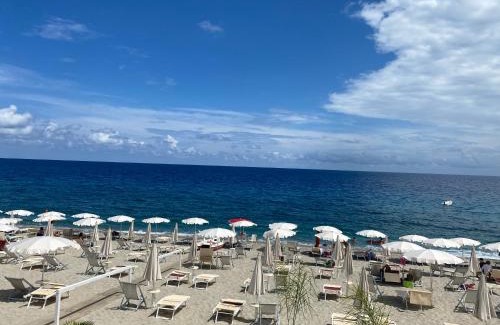 Montepaone Lido Apartment | Book Your Oceanfront Escape at Luce del Sole Today!