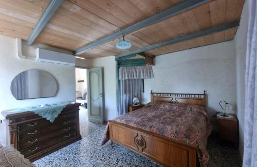 Montescaglioso House | Budget-Friendly Luce: Ideal for Family Getaways