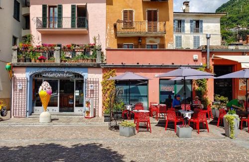 Consiglio di Rumo Apartment | Pet-Friendly Luci Balkon-Ferienwohnung with Breakfast Included