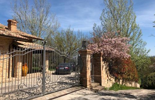 Sarnano Bed & Breakfast | Guest Rated 10/10 at Luci sui Monti with Family Amenities