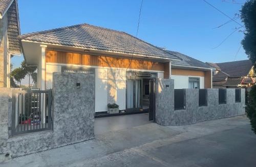 Da Lat Apartment | Family-Friendly Lucia House: Perfect for Your Next Getaway