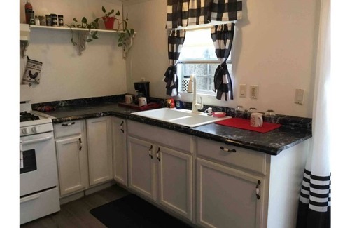 Macon County Cottage | Lucille Cottages