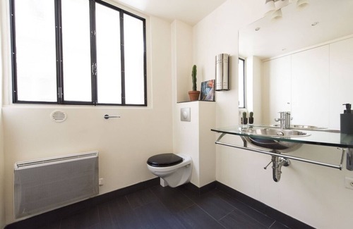 Bonne-Nouvelle Apartment | Beautiful Lucius: Cozy 1BR Retreat with Spa & Breakfast