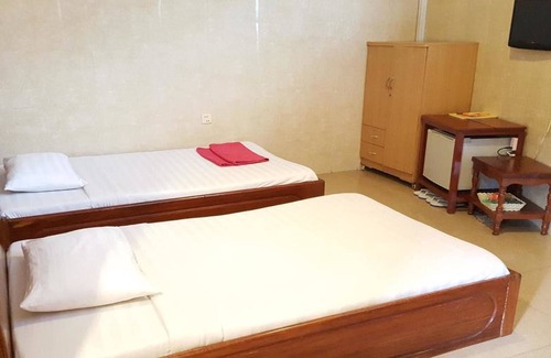Prampir Makara Hotel | Budget-Friendly Stay at Lucky 2 Guesthouse with Breakfast