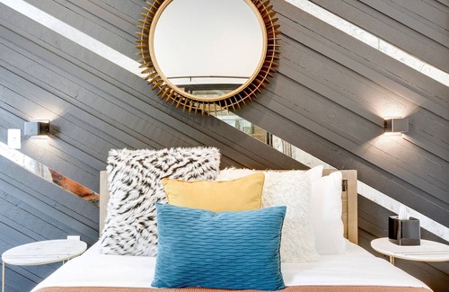 Dripping Springs Hotel | Relax at Lucky Arrow Retreat - Dripping Springs Awaits