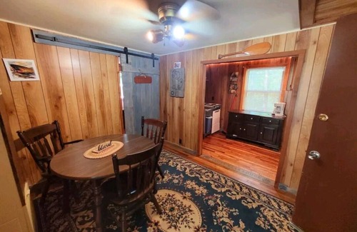 Harrison Cabin | Cozy Lucky Bear Lodge: A Secluded Cabin Retreat