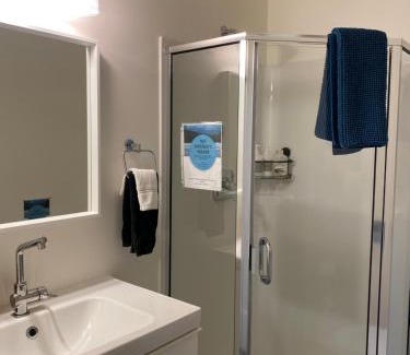 Ucluelet Apartment | Pet-Friendly Lucky Creek Guest Suite - Rated 9/10 by Guests
