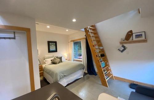 Ucluelet Apartment | Pet-Friendly Lucky Creek Guest Suite - Rated 9/10 by Guests