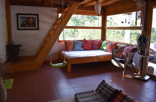 Sa Pa House | Highly Rated Lucky Daisy Buffalo House with Breakfast & Dining