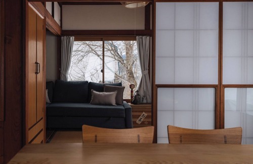 Myoko Cabin | Cozy Getaway at Lucky Duck Cabin Myoko with Breakfast