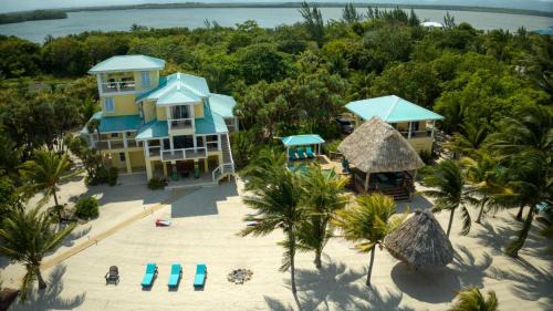 Placencia Villa | Discover Lucky Duck Villa - Private Beach Getaway Awaits