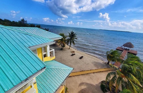 Placencia Villa | Discover Lucky Duck Villa - Private Beach Getaway Awaits