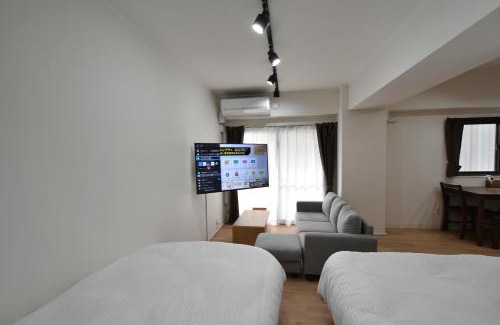 Shinagawa Apartment | Couples' Getaway Near Station: Perfect for Remote Work