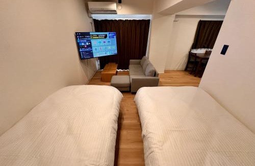 Shinagawa Apartment | Couples' Getaway Near Station: Perfect for Remote Work