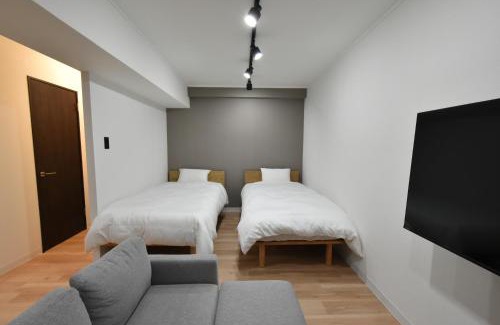 Shinagawa Apartment | Couples' Getaway Near Station: Perfect for Remote Work