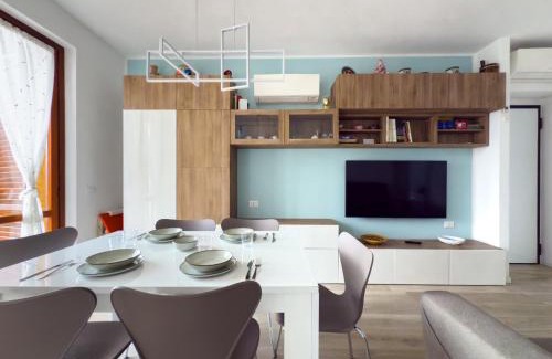 Zorzino Apartment | LUCKY LAKE HOUSE - Free Wi-Fi and Private Parking Included
