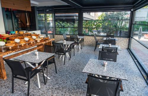 Eski Lara Hotel | Family-Friendly Stays at Lucky Monkey Midi Hotel