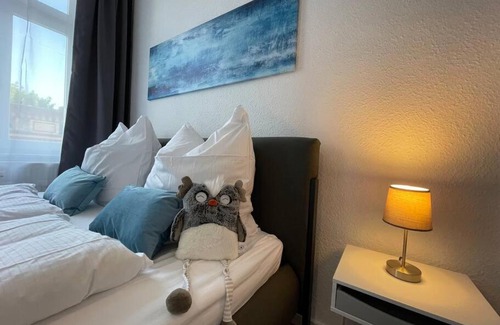 Bahnhofsviertel Apartment | Guest Rated: 9.1 - Centrally Located LS09 with Smart-TV & Kitchen