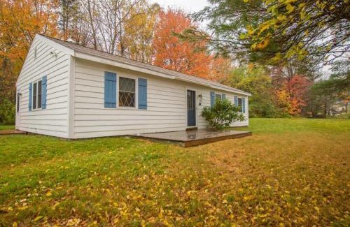 Seal Cove House | Pet-Friendly Getaway at Lucky Stone Cottage