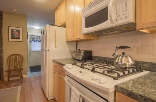 Seal Cove House | Pet-Friendly Getaway at Lucky Stone Cottage