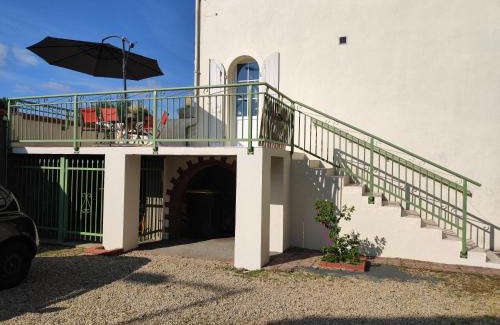 Champtoceaux House | Oceanfront Retreat at Lucriolla - Rated 9.2 by Guests