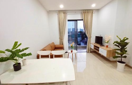 Di An Apartment | Cozy Lucy Apartment: Family-Friendly Stay with Pool Access