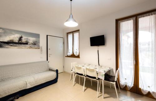 Lugana Apartment | Lucy Hotel: Guest Rated 10/10 with Pool and Hot Tub